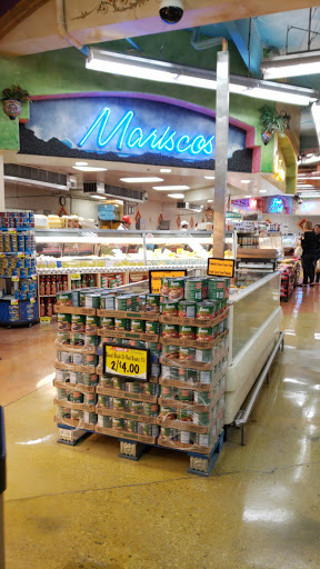 Supermarket «Vallarta Supermarkets», reviews and photos, 19725 Vanowen St, Winnetka, CA 91306, USA