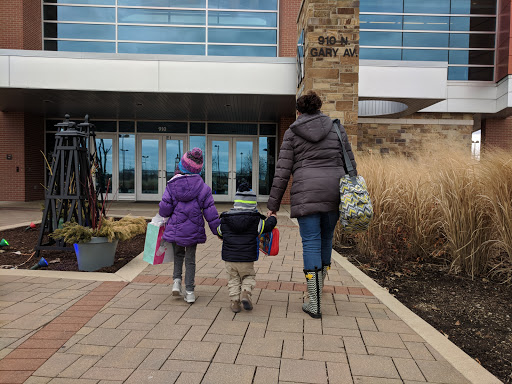 Recreation Center «Fountain View Recreation Center», reviews and photos, 910 N Gary Ave, Carol Stream, IL 60188, USA