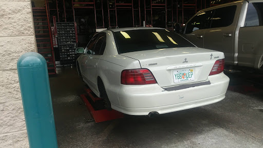 Tire Shop «Discount Tire Store - Orlando, FL», reviews and photos, 986 N Semoran Blvd, Orlando, FL 32807, USA