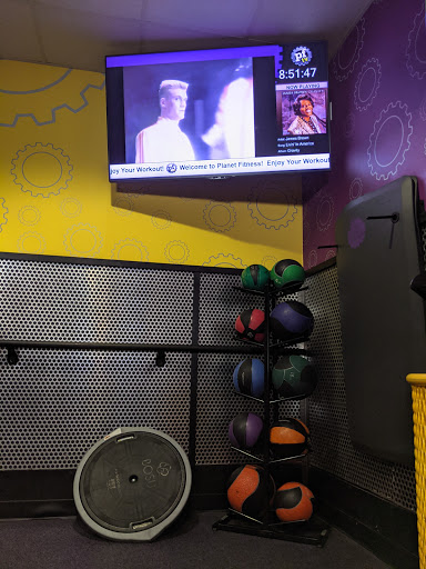 Gym «Planet Fitness - Dallas (Westmoreland), TX», reviews and photos, 3200 Falls Dr, Dallas, TX 75211, USA