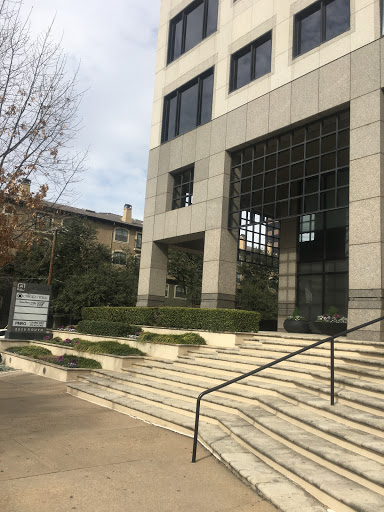 Shopping Mall «Quadrangle Shopping Center», reviews and photos, 2828 Routh St #500, Dallas, TX 75201, USA