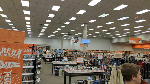 Used Book Store «2nd & Charles», reviews and photos, 2465 Laurens Rd, Greenville, SC 29607, USA