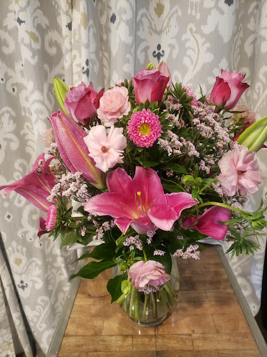 Florist «Rambling Rose Florist», reviews and photos, 22428 Gilmore St, West Hills, CA 91307, USA