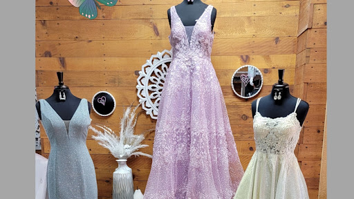 Consignment Shop «The White Pear Formal Consignment Boutique», reviews and photos, 1128 W Market St, Pottsville, PA 17901, USA