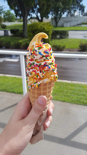 Ice Cream Shop «Twistee Treat Pinellas Park», reviews and photos, 4556 Mainlands Blvd W, Pinellas Park, FL 33782, USA