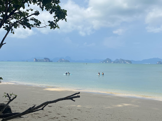 Lom Le Beach