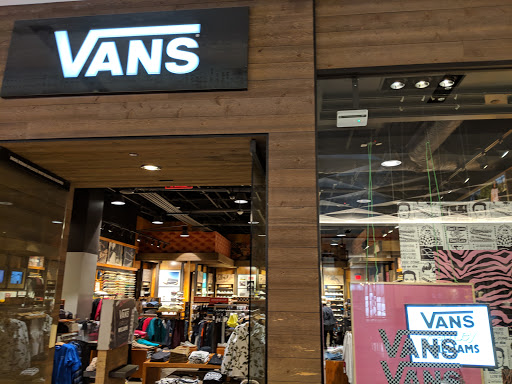 Shoe Store «Vans», reviews and photos, 2855 Stevens Creek Blvd b401, Santa Clara, CA 95050, USA