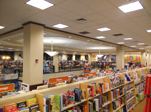 Book Store «Barnes & Noble», reviews and photos, 11 W Hillsdale Blvd, San Mateo, CA 94403, USA