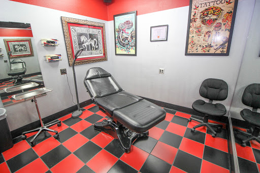 Tattoo Shop «Biloxi Ink Tattoo», reviews and photos, 2733 Pass Rd, Biloxi, MS 39531, USA