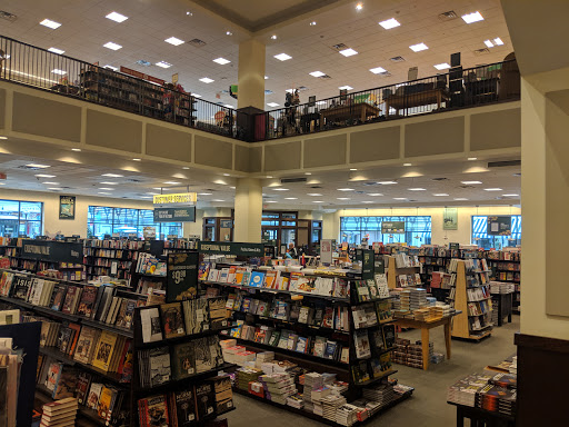 Book Store «Barnes & Noble Booksellers Crocker Park», reviews and photos, 198 Crocker Park Blvd, Westlake, OH 44145, USA