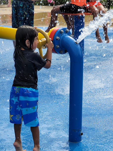 Water Park «Mystic Waters Family Aquatic Center», reviews and photos, 2025 Miner St, Des Plaines, IL 60016, USA