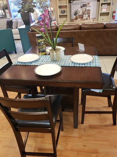 Furniture Store «Badcock Home Furniture &more», reviews and photos, 35495 US-27, Haines City, FL 33844, USA