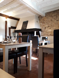 Atmosphère du Restaurant gastronomique Le Clos Saint Martin - La Métairie à Arvigna - n°5