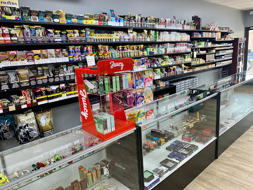 Tobacco Shop «Smoke Hut Smoke Shop», reviews and photos, 11902 Blue Ridge Boulevard g, Grandview, MO 64030, USA