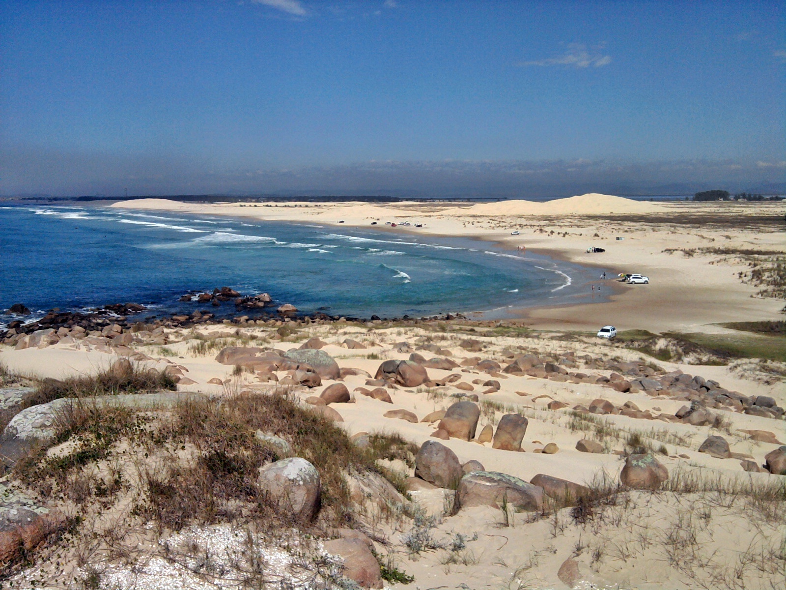 Fotografija Praia da Cigana z svetel fin pesek površino
