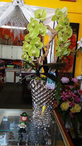 Florist «State Street Flowers & More», reviews and photos, 8401 State St, South Gate, CA 90280, USA