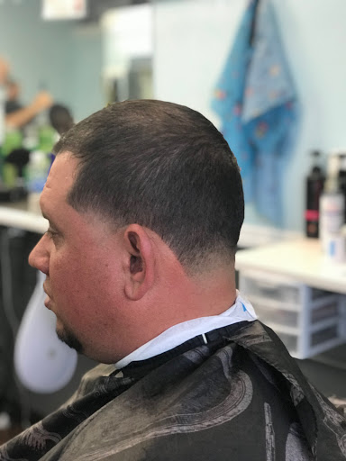 Barber Shop «U.S. CUTS BARBERSHOP INC.», reviews and photos, 426 E Derby Ave, Auburndale, FL 33823, USA