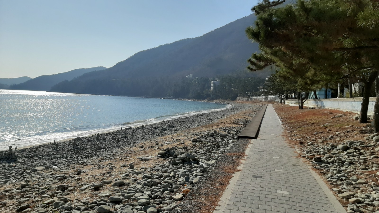 Musulmok Beach'in fotoğrafı - rahatlamayı sevenler arasında popüler bir yer