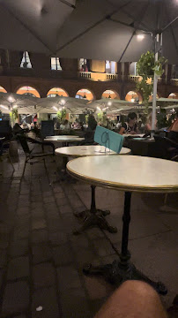 Atmosphère du Restaurant français La brasserie Les Arcades à Toulouse - n°16