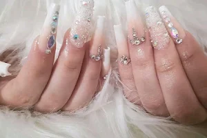 Davi Nails Salon image