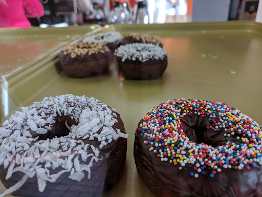 Donut Shop «Clifton Donut Shop», reviews and photos, 2317 Brownsboro Rd, Louisville, KY 40206, USA