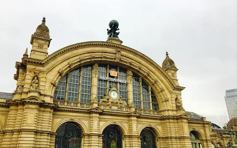 Frankfurt Central Station image