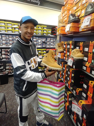 Shopping Mall «Cottman-Bustleton Center», reviews and photos, 2139 Cottman Ave, Philadelphia, PA 19149, USA