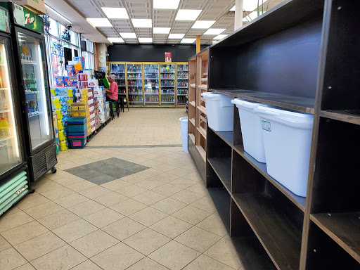 Liquor Store «Arcadia Foremost Liquors», reviews and photos, 3301 W North Ave, Chicago, IL 60647, USA