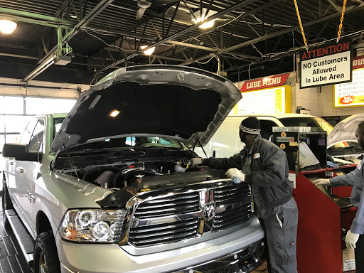 Car Wash «Ritz Car Wash, Lube & Detailing Center», reviews and photos, 234 W Oregon Ave, Philadelphia, PA 19148, USA