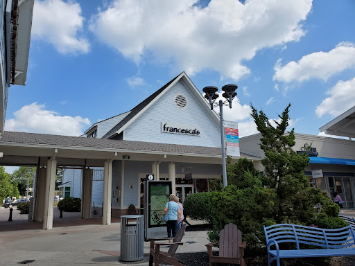 Jersey Shore Premium Outlets, 1 Premium Outlet Blvd, Tinton Falls, NJ 07753, USA, 