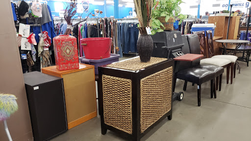 Thrift Store «Goodwill», reviews and photos
