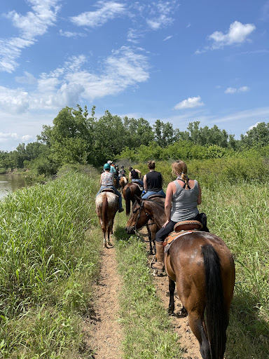 Honey Lee Ranch - 7201 N Douglas Blvd, Jones, Oklahoma, US - Zaubee