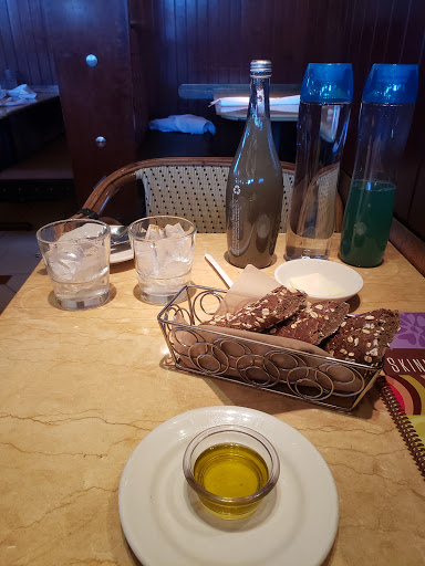 Restaurant «The Cheesecake Factory», reviews and photos, 1736 Redwood Hwy, Corte Madera, CA 94925, USA