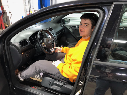 Used Car Dealer «Pine Hill Auto», reviews and photos, 257 Rockingham Rd, Derry, NH 03038, USA