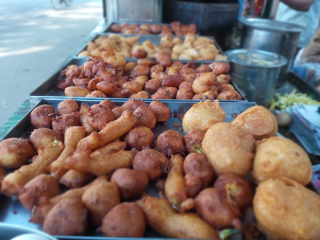 முத்துக்கிருஷ்ணன் பலகாரக் கடை