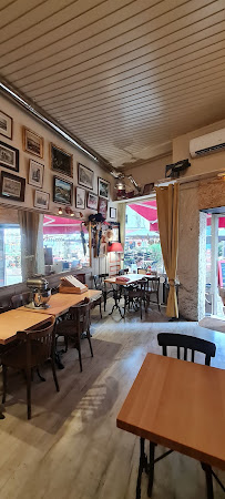 Atmosphère du Restaurant français L'assiette Sur La Place à Lyon - n°7