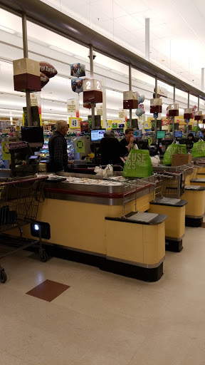 Supermarket «Super Stop & Shop», reviews and photos, 533 E Main St, Bay Shore, NY 11706, USA