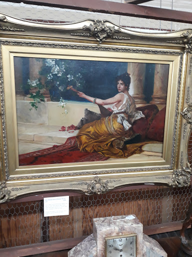 Antique Store «Downtown Antiques Mall», reviews and photos, 1 Court Square, West Plains, MO 65775, USA