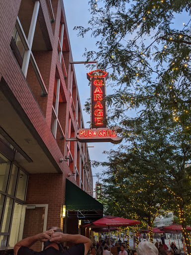 American Restaurant «The Garage Pub & Grill», reviews and photos, 308 4th St, Columbus, IN 47201, USA