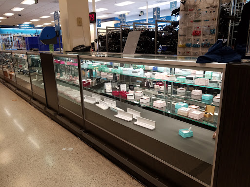 Clothing Store «Ross Dress for Less», reviews and photos, 241 N Glendale Ave, Glendale, CA 91206, USA