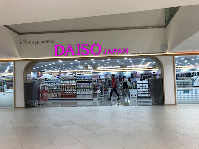 DAISO Paradigm Mall