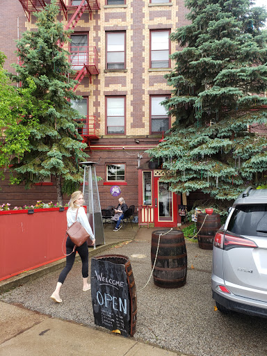 Fine Dining Restaurant «BrewRiver GastroPub», reviews and photos, 2062 Riverside Dr, Cincinnati, OH 45202, USA