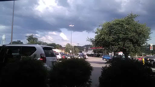 Donut Shop «Krispy Kreme South Charleston», reviews and photos, 42 Riverwalk Plaza McCorkle Ave, South Charleston, WV 25303, USA