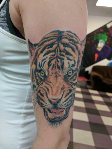 Tattoo Shop «Paragon Tattoos», reviews and photos, 1243 Joe Frank Harris Pkwy SE, Cartersville, GA 30120, USA