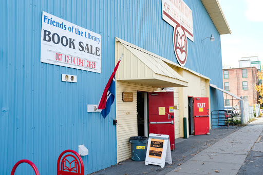 Used Book Store «Friends of the Library Book Sale», reviews and photos