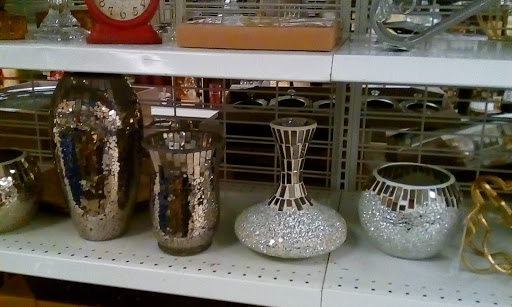 Clothing Store «Ross Dress for Less», reviews and photos, 2931 S 38th St, Tacoma, WA 98409, USA