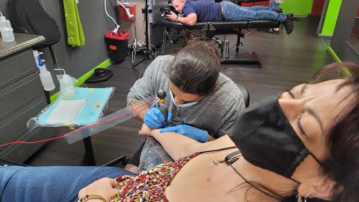 Tattoo Shop «Double Cross Tattoo», reviews and photos, 3624 W Broward Blvd, Fort Lauderdale, FL 33312, USA
