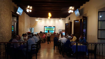Restaurante El Zaguán Papantla - Pino Suárez 206, (Entre Enriquez y Rafael Viadana), Col. Centro, 93400 Papantla de Olarte, Ver., Mexico