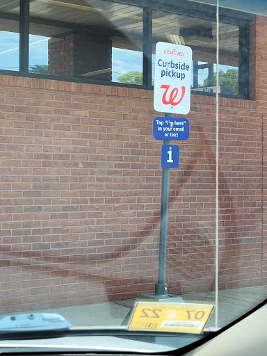 Drug Store «Walgreens», reviews and photos, 12 E Main Rd, Middletown, RI 02842, USA