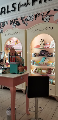 Cosmetics Store «Benefit Cosmetics Boutique & Brow Bar», reviews and photos, 8387 W 3rd St, Los Angeles, CA 90048, USA